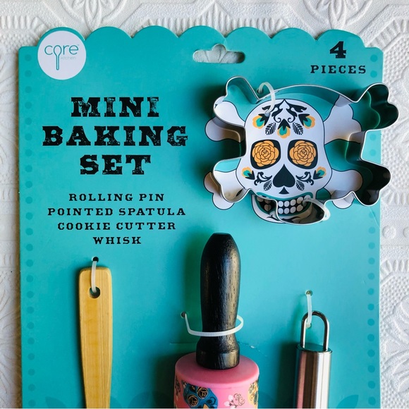 Halloween Skull Mini Baking Set 4 pc - Picture 3 of 6